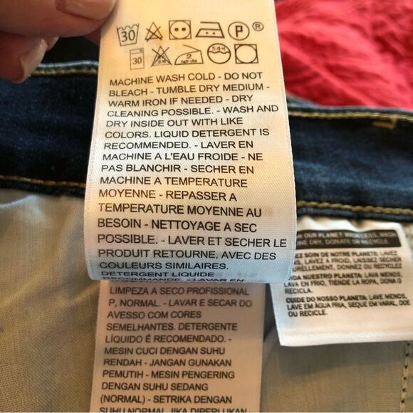 LEVIS - 🌺HP X 10 🌺 NWT -L Sz 24W Plus Size 721 Hi-Rise Skinny Distressed Jeans - Picture 12 of 16